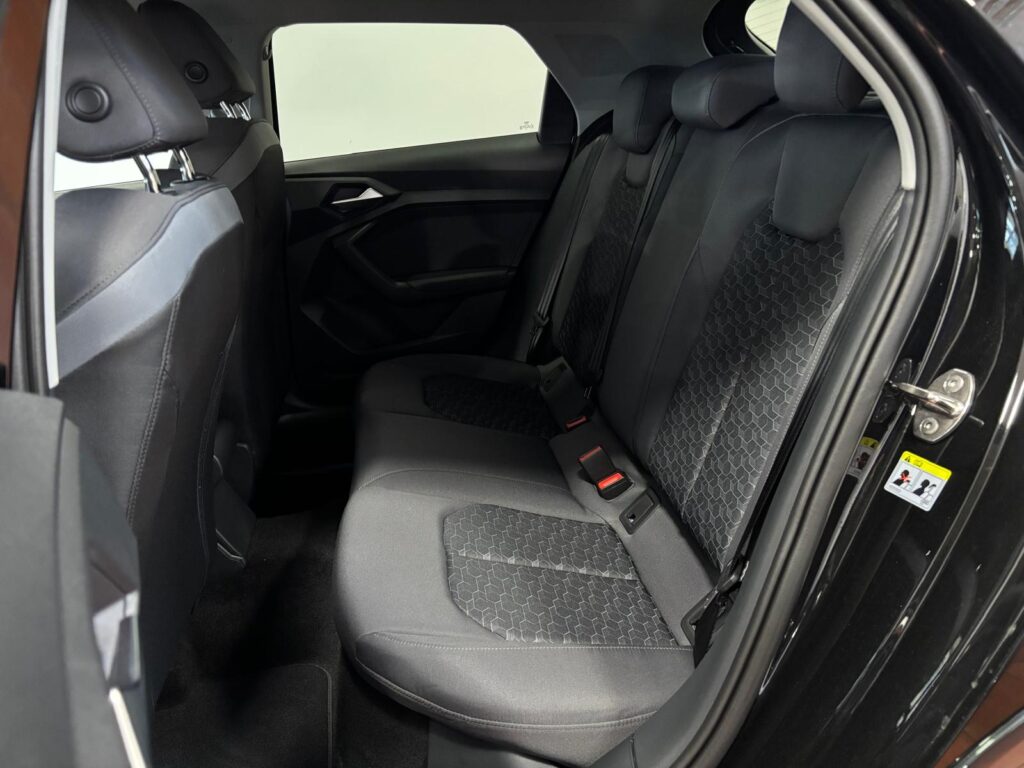 A1 Allstreet Adrenalin Black Edition 30 TFSI 116cv S-tronic