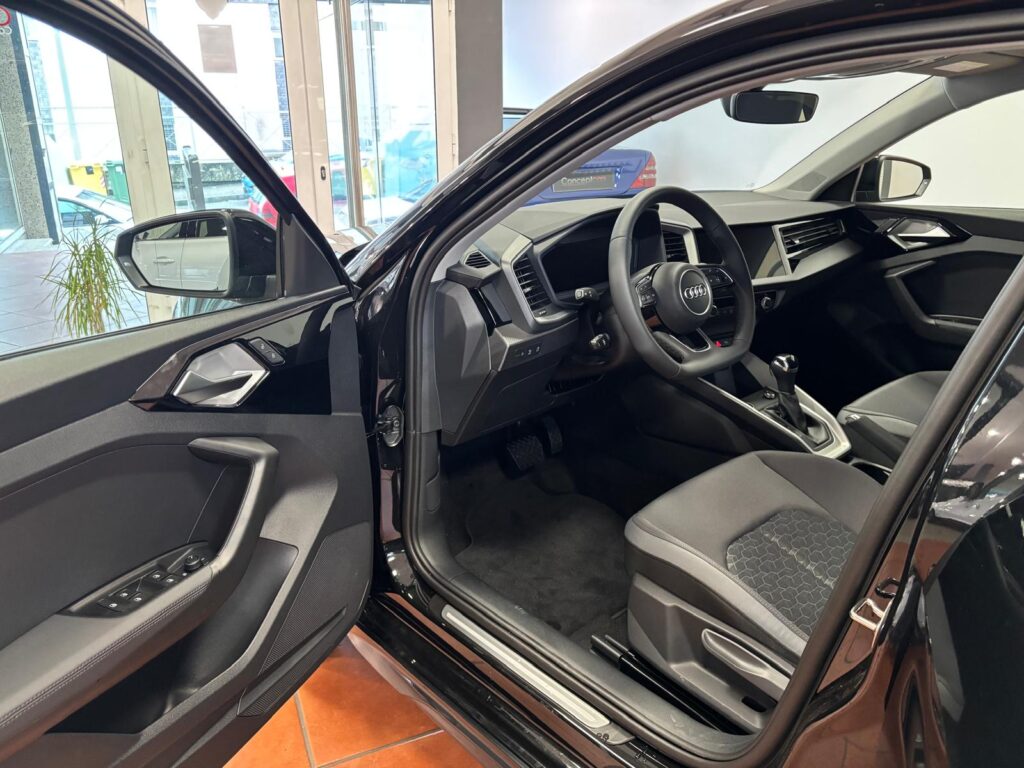 A1 Allstreet Adrenalin Black Edition 30 TFSI 116cv S-tronic