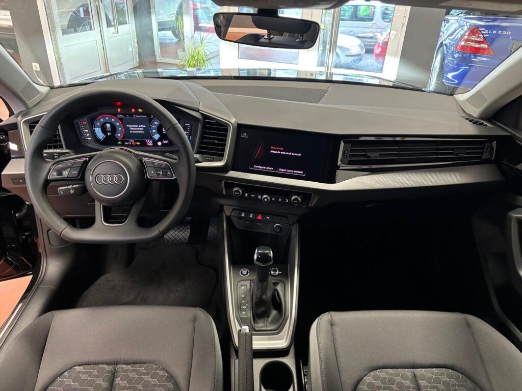 A1 Allstreet Adrenalin Black Edition 30 TFSI 116cv S-tronic