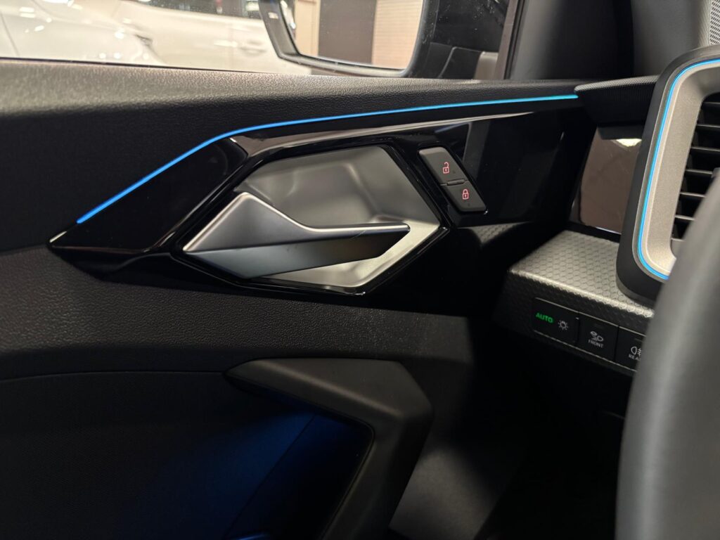 A1 Allstreet Adrenalin Black Edition 30 TFSI 116cv S-tronic