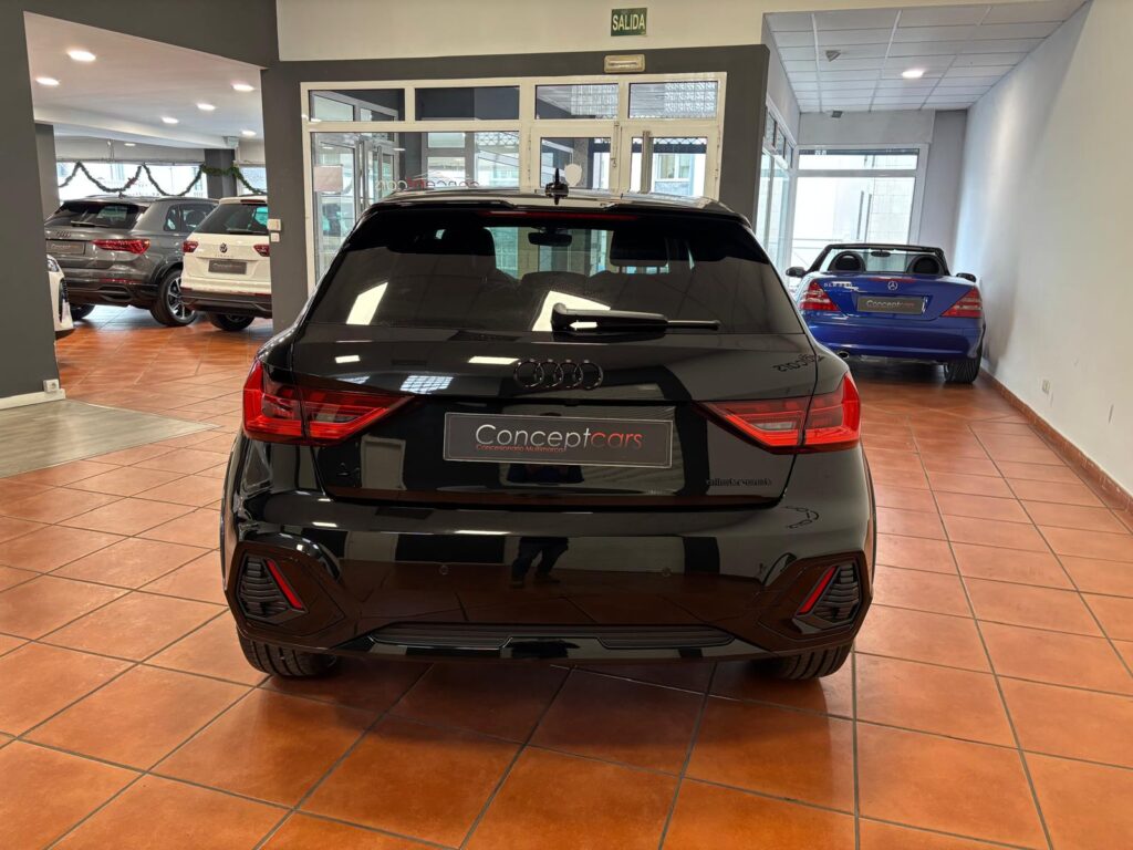 A1 Allstreet Adrenalin Black Edition 30 TFSI 116cv S-tronic
