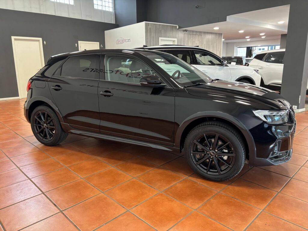 A1 Allstreet Adrenalin Black Edition 30 TFSI 116cv S-tronic